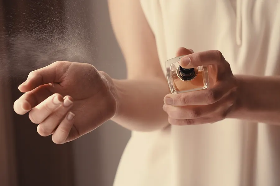 Se parfumer : les zones à vaporiser
